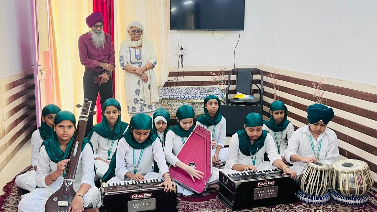"ਗੁਰਦੁਆਰਾ ਸ੍ਰੀ ਗੁਰੂ ਤੇਗ ਬਹਾਦਰ ਸਾਹਿਬ ਜੀ ਵਿਖੇ ਸ਼ਬਦ ਗਾਇਨ ਸਮਾਗਮ 🎶"