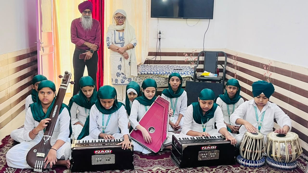 "ਗੁਰਦੁਆਰਾ ਸ੍ਰੀ ਗੁਰੂ ਤੇਗ ਬਹਾਦਰ ਸਾਹਿਬ ਜੀ ਵਿਖੇ ਸ਼ਬਦ ਗਾਇਨ ਸਮਾਗਮ 🎶"