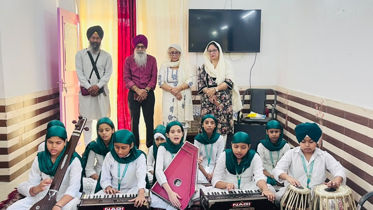 "ਗੁਰਦੁਆਰਾ ਸ੍ਰੀ ਗੁਰੂ ਤੇਗ ਬਹਾਦਰ ਸਾਹਿਬ ਜੀ ਵਿਖੇ ਸ਼ਬਦ ਗਾਇਨ ਸਮਾਗਮ 🎶"